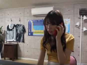 やる気のない家庭教師にムラつき→媚薬ドリンクを使って強引ハメお姉さんイラマチオレイプのエロ動画