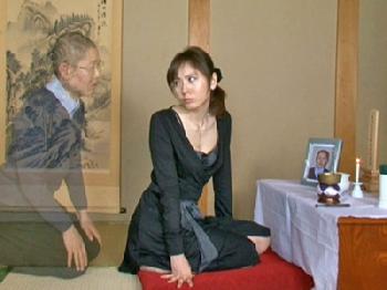 「誰なの…！？」後ろからちょっかい出しまくる背後霊W巨乳お姉さん麻美ゆまのエロ動画