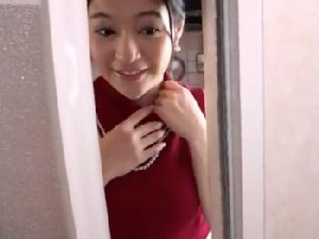 「んふっ…シちゃたねぇ…」風呂場に突入してきた兄の嫁と近親パコ巨乳お姉さん近親相姦のエロ動画