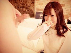 「したくなっちゃった…」お金の為に先輩のマスターベーション鑑賞→火が点く素人女子大生美少女ナンパのエロ動画