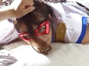 捕らえられた正義のヒロインが四六時中ハメられて精子便器化コスプレ中出しレイプのエロ動画