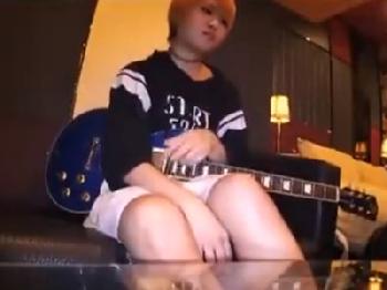 「精液美味しかったです…」メイド喫茶の店員のフェラチオサービスお姉さんコスプレ青山茉利奈のエロ動画