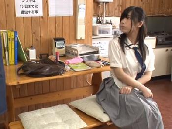 『盗ってないですよ…』万引き常習犯の女子校生を言いなりにして強制的に服従強姦美少女ロリ顔射レイプのエロ動画