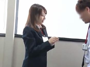 美人で有名な未婚のSOD女子社員とオフィスでSEXお姉さんOLのエロ動画