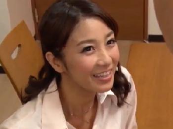 「夫いないし良いの良いのW」社員を連れ込み不貞する女社長人妻OLのエロ動画