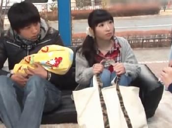 『そんなの…やめてぇ…』24歳子連れの童顔母ちゃんが母乳出しながら寝取りハメされる美少女ロリ人妻ナンパのエロ動画