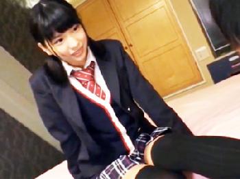 「ニーソックスで猛烈興奮してんの？W」真面目な美形少女女子校生が円光パコでオヤジ虐めW美少女M男のエロ動画