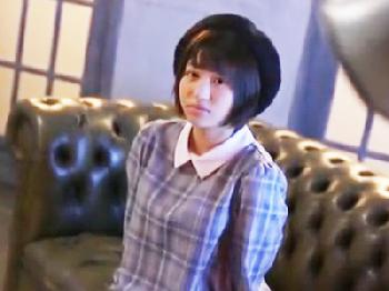 デンマでいじめられて大人ピストンに感じまくる黒髪ショートヘアのミニ系娘美少女ロリ顔射のエロ動画