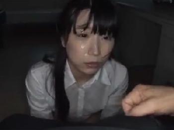 喉奥を調教された幼顔系美形少女がイラマチオ責めされて悶絶美少女ロリのエロ動画
