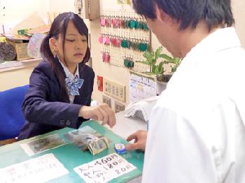 つるぺたのカラダで洗体サービスを行う銭湯の娘女子校生美少女パイパンあべみかこのエロ動画