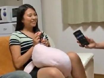 くりっくりの目をした美形少女と巨大乳房なお姉さん二人と3Pです美少女顔射フェラのエロ動画