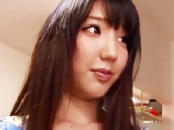 友人の彼氏に巨大オッパイを揉ませて勃起を誘発して寝取る最低娘巨乳美少女のエロ動画