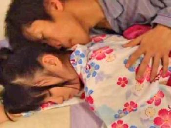 おばあちゃんの住む田舎で兄に夜這いされた妹美少女ロリ近親相姦のエロ動画