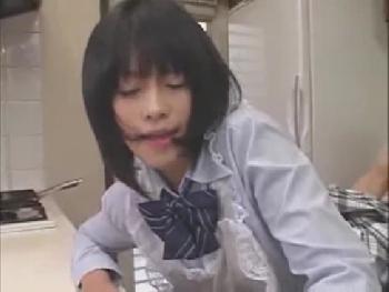 奥様は女子校生！？ミニ系すぎるビックおっぱい奥様が夫男根にむしゃぶりつく！巨乳美少女ロリ人妻顔射フェラ手コキパイズリぶっかけ...