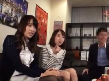 素人美形お姉さんを次々に隠し撮り部屋へ連れ込んでほろ酔いパコ成功させる有能ナンパ師W痴女乱交盗撮のエロ動画