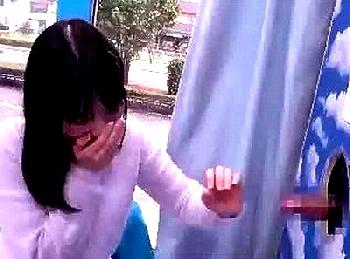 彼女なら彼氏のペニ棒がわかるはず！惜しくも外した彼女が即寝取られ素人美少女ロリナンパのエロ動画