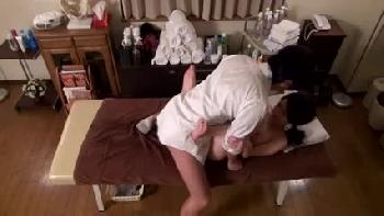 巨大オッパイ美人マダムのマッサージ体験実施してみたら…巨乳人妻のエロ動画