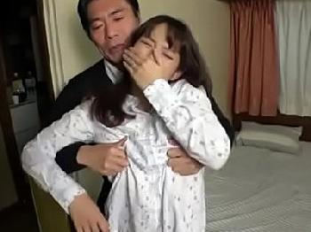 「私はお義理の父さん専用のマンコ…」大きいオッパイ妻が義理の父と近親交尾巨乳人妻顔射近親相姦のエロ動画