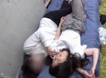 『え～フフフ♡』隠し撮りされてるとも知らない素人美形少女が恋人気分でイチャコラ性行為する一部始終ロリ盗撮のエロ動画