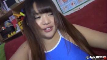 豊満なデカパイ幼顔娘を調教→たっぷり中出しフィニッシュ！巨乳ロリ水着のエロ動画