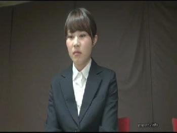 新入社員の面接で一人づづハメる冷酷企業の実態ヤバすぎ巨乳美少女OLのエロ動画