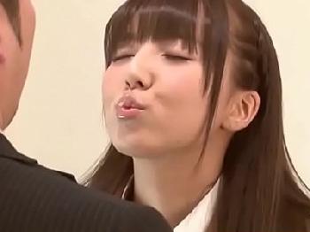 女子校生三上悠亜が大好きな先生を誘惑し保健室で青春のおねだりSEX巨乳美少女のエロ動画