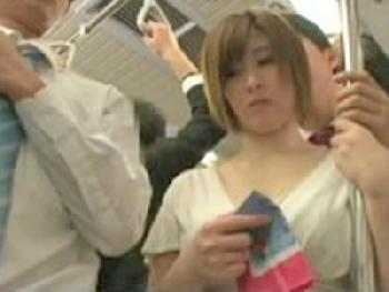 男なら身体図一度は抱いたことのある痴漢願望を具現化巨乳美少女お姉さんOLめがねのエロ動画