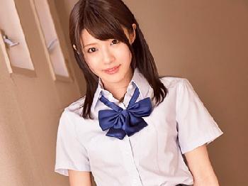 『ちょっと何してんの？！』生意気な妹にニーハイを履かせ痴女プレイを楽しむ変態兄貴女子校生美少女近親相姦のエロ動画