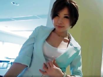 華奢な痴女性教師が生徒を虜にして校内ではめまくり！女教師顔射のエロ動画