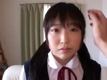 『もっとゆっくりぃ‥』黒髪の童顔顔女子校生とお部屋でやりまくり生活美少女ロリ顔射のエロ動画