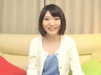 「気持ちよかったから仕方ないです…」素股してたら止まらなくなっちゃった美形少女素人美少女パイパンのエロ動画