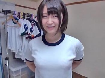 強烈かわいい美形少女に体操着＆ブルマを着せて着衣交尾！美少女コスプレぶっかけのエロ動画