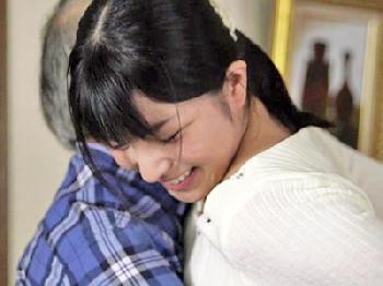 義理の父のじっくりした愛撫にハマっていく奥さん巨乳近親相姦上原亜衣のエロ動画