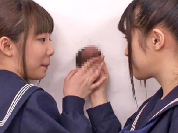 壁や椅子や机から男根が飛び出してしゃぶりながら勉強できる進学校女子校生美少女女教師のエロ動画