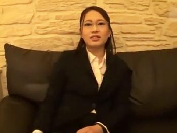 ナンパGETした文系スーツ女子をラブホテルに連れ込み即ずぼ！お姉さんOL顔射ハメ撮りのエロ動画