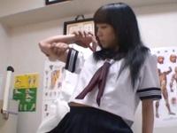 美形少女女子校生が非人道的マッサージ師に抵抗出来ずガッツリ中出しされてしまうW素人美少女盗撮ハメ撮りのエロ動画
