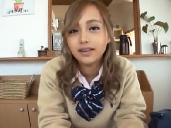 ギャル系美形少女女子校生の献身的なジュポフェラチオに耐え切れず精液口内射精美少女のエロ動画