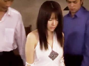 美人若奥様が幸せな生活から一転→非人道的男にアナルおまんこ2穴凌辱調教される日々にお姉さん人妻レイプ乱交のエロ動画