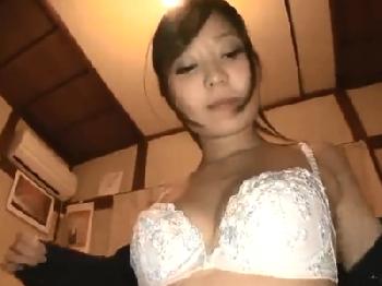 「中に出していいよ…」笑顔の可愛いお姉さんにたっぷり中出しW美少女のエロ動画