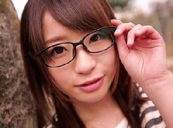 『あなたの事が好きで…♡』めがねの大人しめ地味子が実は喉奥で精液感じたがりのフェラチオ大好き女子巨乳美少女顔射初美沙希のエロ...