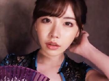 抵抗できない状態で男潮を吹かせる高級M性感W美少女痴女M男めがね手コキのエロ動画