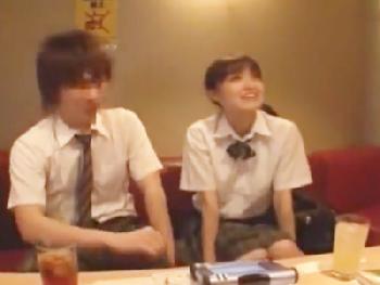 睡眠薬を盛られて眠ってしまった美形少女女子校生が婦女暴行されて強引に精液顔面射精美少女顔射レイプのエロ動画