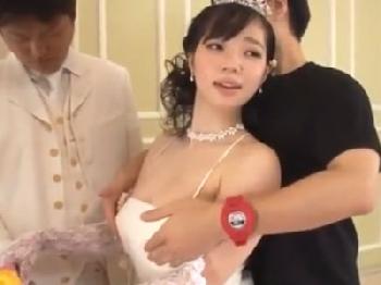 結婚式場で時間停止→新婦の美乳を使って身勝手に射精する鬼畜男巨乳お姉さんパイズリぶっかけレイプのエロ動画