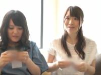 ママ友の若奥様二人をゲット！入り乱れ3Pで中出しまで巨乳人妻ナンパのエロ動画