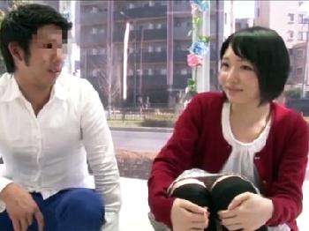 『本当に見えて…ないよね…？』マジックミラー号にて童顔な童顔系お姉さんと彼氏が中出しセックス美少女ロリのエロ動画