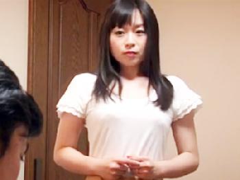 夫の目の前で犯される快感を覚え他人棒とヤりまくる不貞妻巨乳痴女人妻中出しのエロ動画