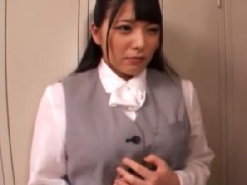 ミスを帳消しにする代わりに性奉仕を強要されフェラチオ抜きする美形少女オフィスレディ美少女OLのエロ動画