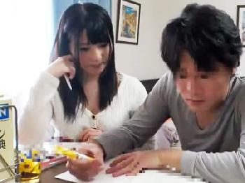 オヤジが再婚した母が若くてエロくて我慢できずに生ハメしちゃった巨乳人妻熟女フェラ手コキ近親相姦のエロ動画