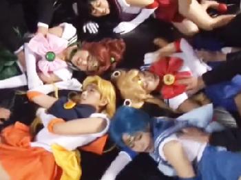 美形少女ヒロインを捕らえてハーレム強姦→次々に挿入されてアクメ顔晒して痙攣イキ巨乳美少女ロリ中出しレイプ乱交のエロ動画