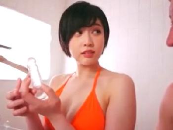 『いつもこれくらい…』ディルドも見たことない純情美形少女なのに巨大ペニス大好きっ子美少女ロリのエロ動画